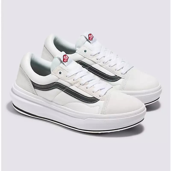 Old Skool Overt CC Shoe VANS- brand new shape* ladies 10 or men's 8.5 - White. - Picture 1 of 11